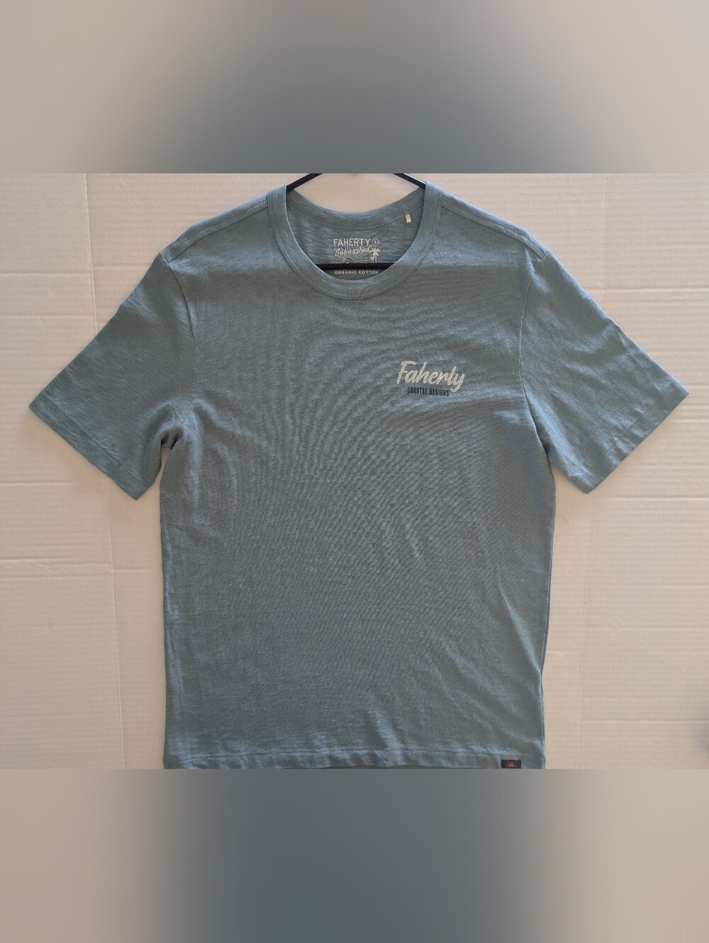 Faherty Men's Short Sleeve T-Shirt in Seaspray- Sm (NWOT)